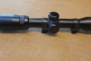 Bushnell 1.5-4.5x32 Apel jaloilla